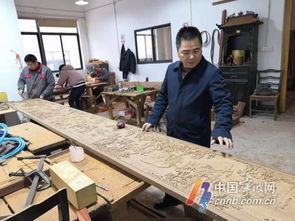 30余年追求工匠精神 他用红木雕琢艺术人生